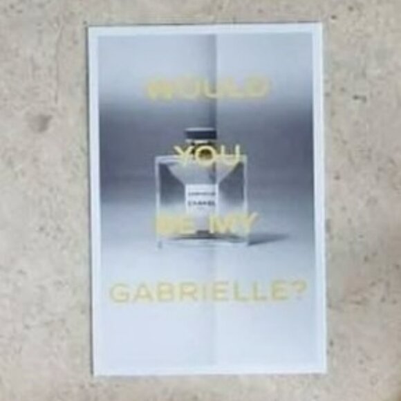 Say it With Chanel - 5 Fragrance Sample Cards Postcards Bleu Chance N5 Gabrielle - Picture 5 of 6